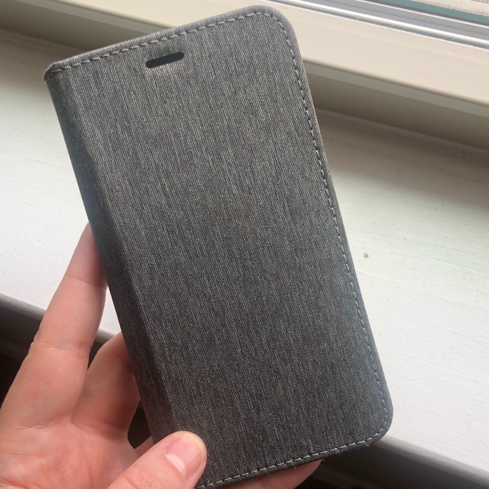 iPhone X Magnetic Wallet Case